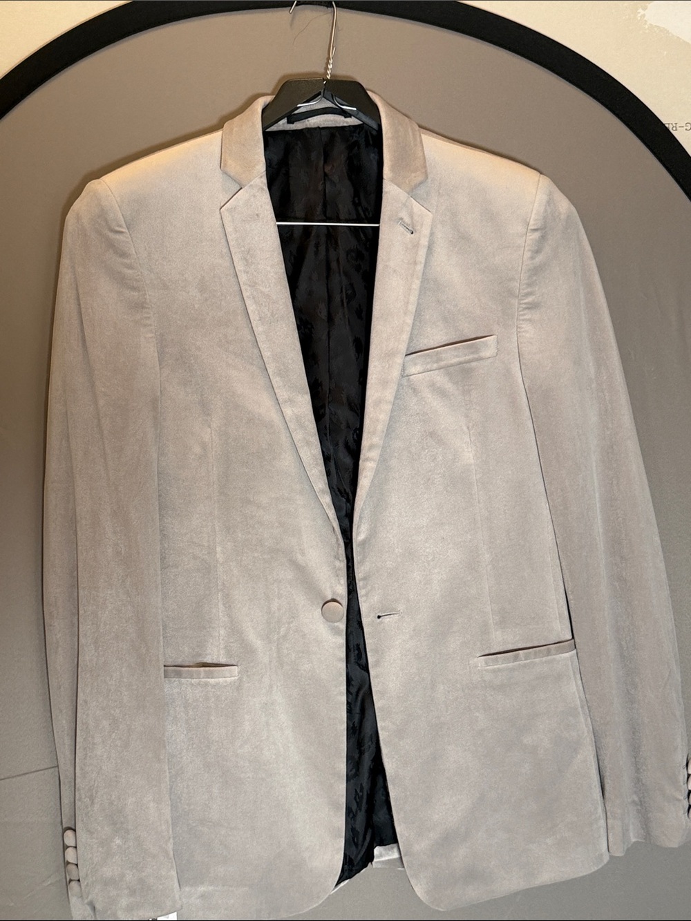 Men's Light Gray Velvet Blazer - Classic Single-Breast Jacket